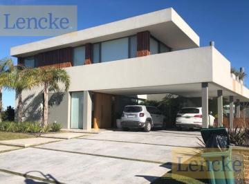 Casa · 500m² · 5 Ambientes · 6 Cocheras · Excelente Casa Moderna en Albanueva, Como Nueva, Gran Calidad, Pileta, Amarra Frente Al Rio