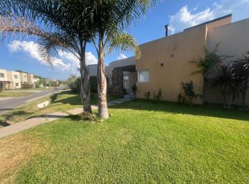 Casa · 118m² · 3 Ambientes · 2 Cocheras · Casa en Venta 4 Ambientes en La Cañada, Pilar