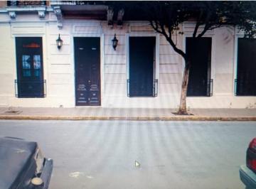Local comercial · 150m² · 1 Ambiente · Local de 150 m² a m. de Plaza Dorrego.