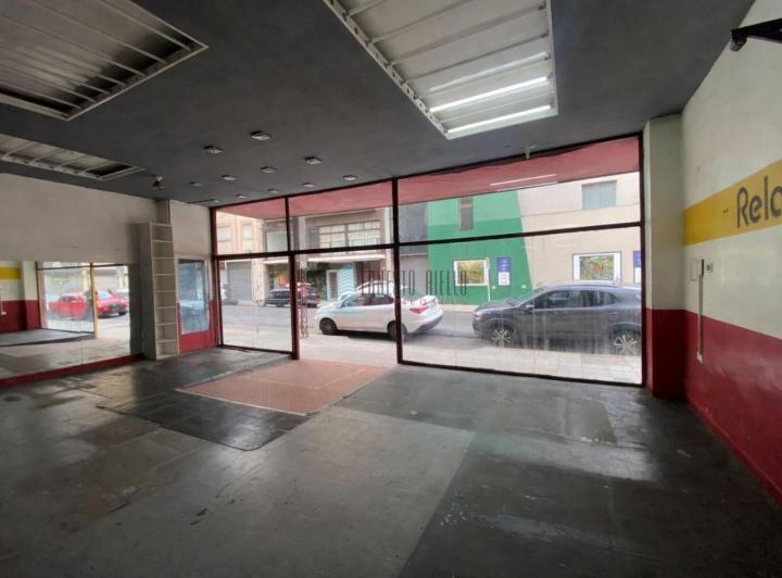 Local comercial · 315m²