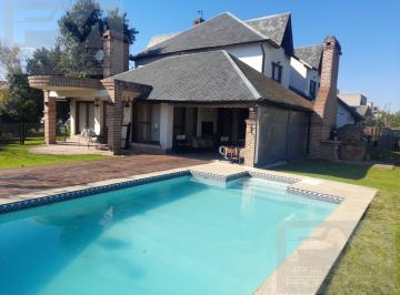 Casa · 400m² · 7 Ambientes · Casa en Venta en Country Banco Provincia
