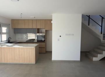 Casa de 4 ambientes, Neuquén · Venta de Duplex de 2 Dorm. a Estrenar Calidad Premium en Complejo Cerrado