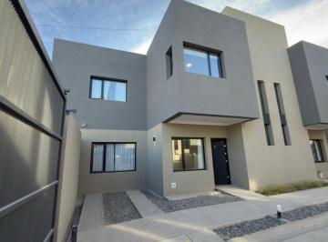 Casa de 4 ambientes, Neuquén · Venta de Duplex de 2 Dorm. a Estrenar Calidad Premium en Complejo Cerrado