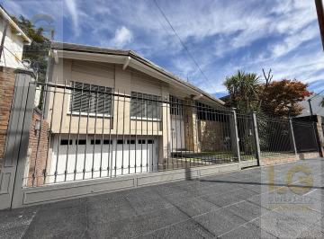 Casa · 247m² · 5 Ambientes · 4 Cocheras · Casa en Venta en Quilmes Centro
