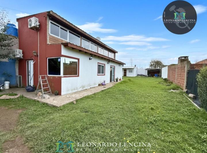 Casa · 120m² · 4 Ambientes · 3 Cocheras