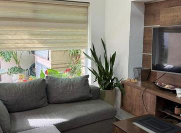 Casa · 213m² · 4 Ambientes · 1 Cochera · Casa Centrica en Venta - Berrotarán