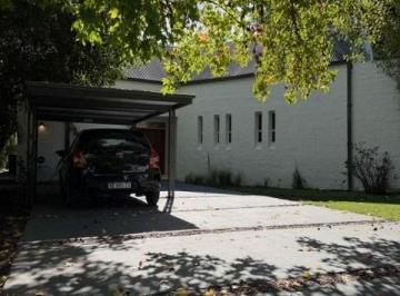 Casa · 250m² · 7 Ambientes · Casa en Alquiler en Highland Park Cc, Pilar, G. B. a. Zona Norte