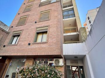 Departamento · 76m² · 5 Ambientes · Departamento - Centro