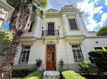 Casa · 550m² · 6 Ambientes · Casa en Venta - 4 Dorm. 4 Baños - Lomas de Zamora