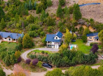 Casa · 200m² · 5 Ambientes · 1 Cochera · Casa en Los Faldeos de Chapelco