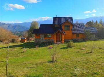 Casa · 210m² · 6 Ambientes · 2 Cocheras · Dos Casas en Chacra de 2 Hectáreas en Golondrinas Lago Puelo Apta Crédito (So - 93)
