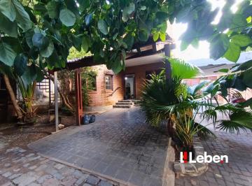 Ingreso a la propiedad · Casa en Venta, Alberdi, Córdoba