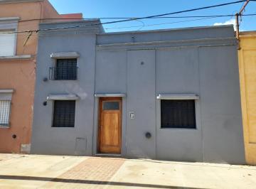 Casa · 140m² · 3 Ambientes · Venta Casa Céntrica Areco