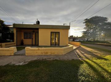 Casa · 110m² · 4 Ambientes · 1 Cochera · Vendo Casa 2 Dorm. Más Galpón Barrio Ituzaingó
