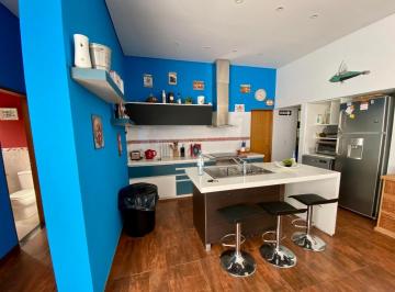 Casa · 180m² · 4 Ambientes · 1 Cochera · Casa Moderna en Venta Zona Alamos Pinamar Norte Cochera Cubierta Vela Mayor 2150 Pinamar