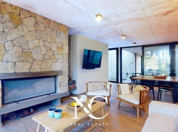 Casa · 170m² · 5 Ambientes · Casa en Venta en Costa Esmeralda Hormigón Fondo Libre