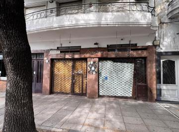 Local comercial · 176m² · 4 Ambientes · Local en Villa Pueyrredon de 200 m², con Frente de 6 m Pleno Foco Comercail