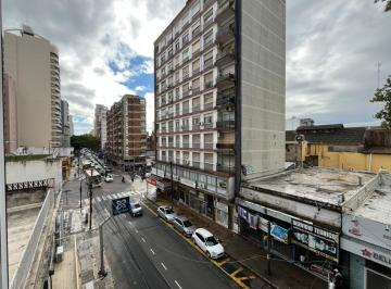 Departamento · 102m² · 5 Ambientes · 1 Cochera · Gorriti 368, Lomas de Zamora - Departamento 4 Ambientes Dependencia, Cochera y Baulera