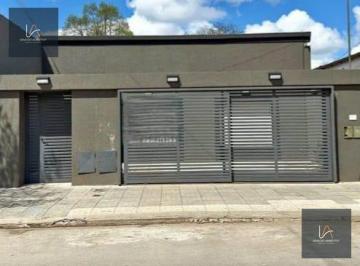 Casa · 95m² · 3 Ambientes · 1 Cochera · Casa en Venta en PH Excelente Oportunidad