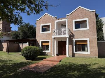 Casa · 250m² · 7 Ambientes · 4 Cocheras · Alquiler - Casa en Valle Escondido - Las Cigarras