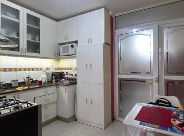 Departamento · 147m² · 5 Ambientes · 1 Cochera · Departamento Tipo Casa en Sexta Sección