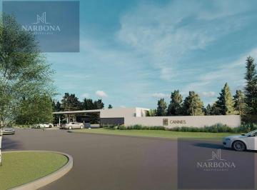 Terreno · 661m² · Venta Terreno en Cannes Barrio Privado Funes. Lote N° 57