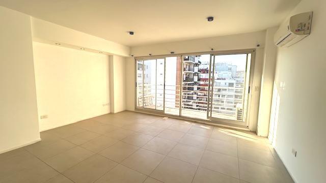 Alquiler de Hermoso Monoambiente Super Luminoso, Cerca de Up, y de Muchos Medios de Transporte