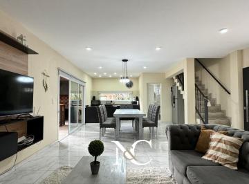 Casa · 170m² · 5 Ambientes · Casa en Venta en Costa Esmeralda