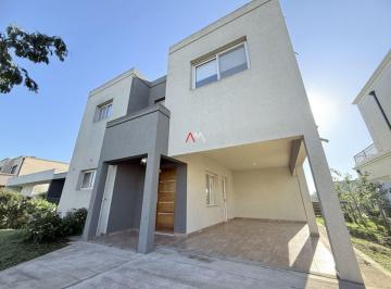AMN-AMN-3980_2 · Casa en Venta en Santa Elena - Pilar