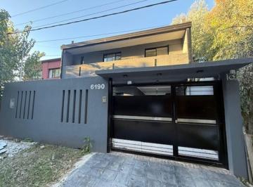 Casa de 6 ambientes, La Plata · Venta de Casa en 21 N 6190 E/ 656 y 657 - Villa Parque Sicardi (3 Dorm. + Quincho) Apta Banco