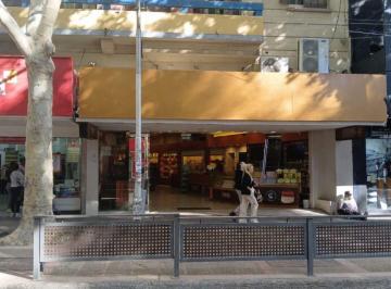 Local comercial de 5 ambientes, Ciudad de Mendoza · Local Comercial en Av San Martin de Ciudad