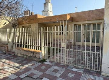 Casa · 216m² · 3 Ambientes · Casa en Yofre Sud