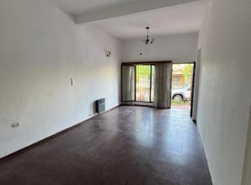 Casa · 260m² · 4 Dormitorios · 1 Cochera · Casa en Venta - 4 Dorm - Alberdi