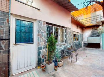 Casa · 108m² · 3 Ambientes · 2 Cocheras · Casa + Local + Depto Independiente | Ideal Inversión
