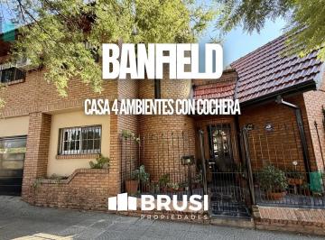 Casa · 136m² · 4 Ambientes · 2 Cocheras · Casa en Venta en Banfield - 4 Ambientes - 2 Plantas
