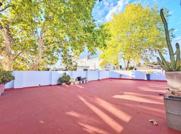 PH de 2 ambientes, La Paternal · ¡No Paga Expensas! PH con Terraza, Patio, un Dormitorio y Balcón.