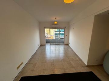 Departamento de 3 ambientes, Lomas de Zamora · Banfield Centro - Alquiler Semipiso 3 Amb C/cochera