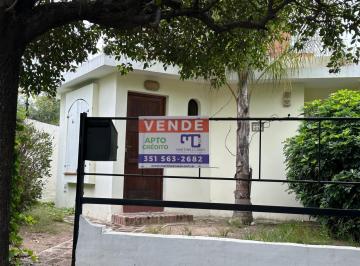 Casa · 70m² · 4 Ambientes · Casa Apta Crédito de 2 Dorm., Patio y Quincho en Arguello