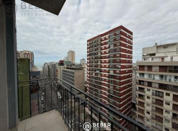 Departamento · 100m² · 3 Ambientes · Venta Tres Ambientes a La Calle con Balcón, Centro Mar del Plata