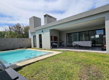 Casa · 125m² · 4 Ambientes · 2 Cocheras · U$s 75.000. - (Solo Hasta El 30 de Julio) - Casa de 4 Amb con Parque y Pileta, Nueva, Lote Propio