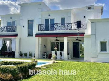 Casa · 400m² · 4 Dormitorios · 2 Cocheras · Casa en Venta y Alquiler con 4 Dorm. en Nordelta