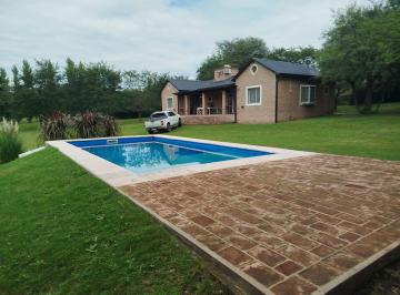 Foto · Casa con Predio de Más de Una Hectárea en Los Aromos