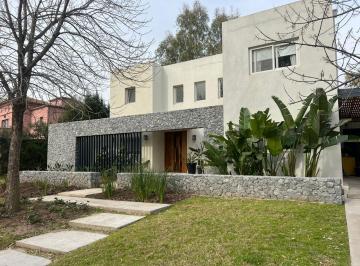 Casa · 255m² · 6 Ambientes · Casa en Venta en Barrio El Encuentro, Tigre - 6 Ambientes