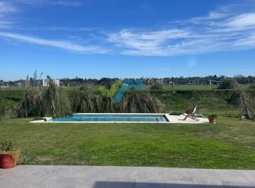 Casa · 160m² · 6 Ambientes · 1 Cochera · Venta de Casa en Una Planta con Pileta - Naudir Aguas Privadas
