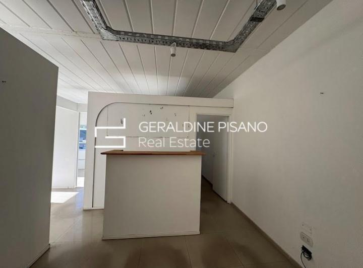 Oficina comercial · 84m² · 6 Cocheras