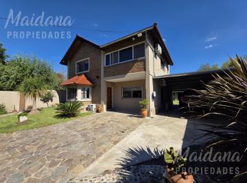 Casa · 185m² · 4 Ambientes · 3 Cocheras · Casa en Belen de Escobar