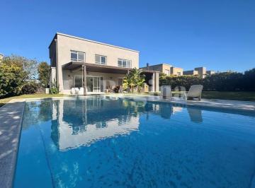 Casa · 185m² · 5 Ambientes · 1 Cochera · Casa en Venta Ubicado en San Gabriel, Villanueva, Tigre