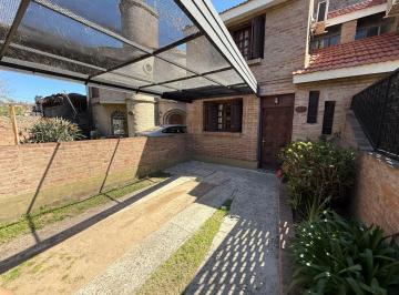 Casa · 113m² · 6 Ambientes · Dúplex 3 Dorm. con Pileta y Quincho Barrio Jardín Espinosa
