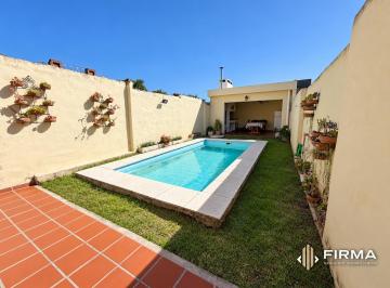 Casa · 114m² · 6 Ambientes · 1 Cochera · Dúplex 3 Dorm. con Pileta y Quincho Barrio Jardín Espinosa