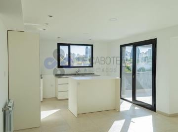 Departamento · 90m² · 6 Ambientes · 3 Dorm. Centro